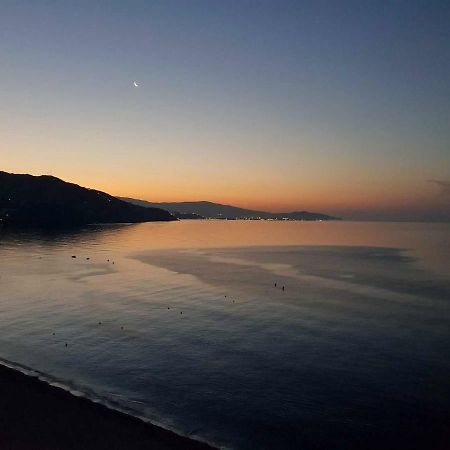 Atico En Almunecar. Primera Linea De Playa Con Vistas Espectaculares Kültér fotó